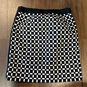 White House Black Market Black and White Checkered Pencil Skirt SZ 6
